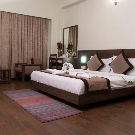 Mg Regency Hotel Baddi Ngoại thất bức ảnh