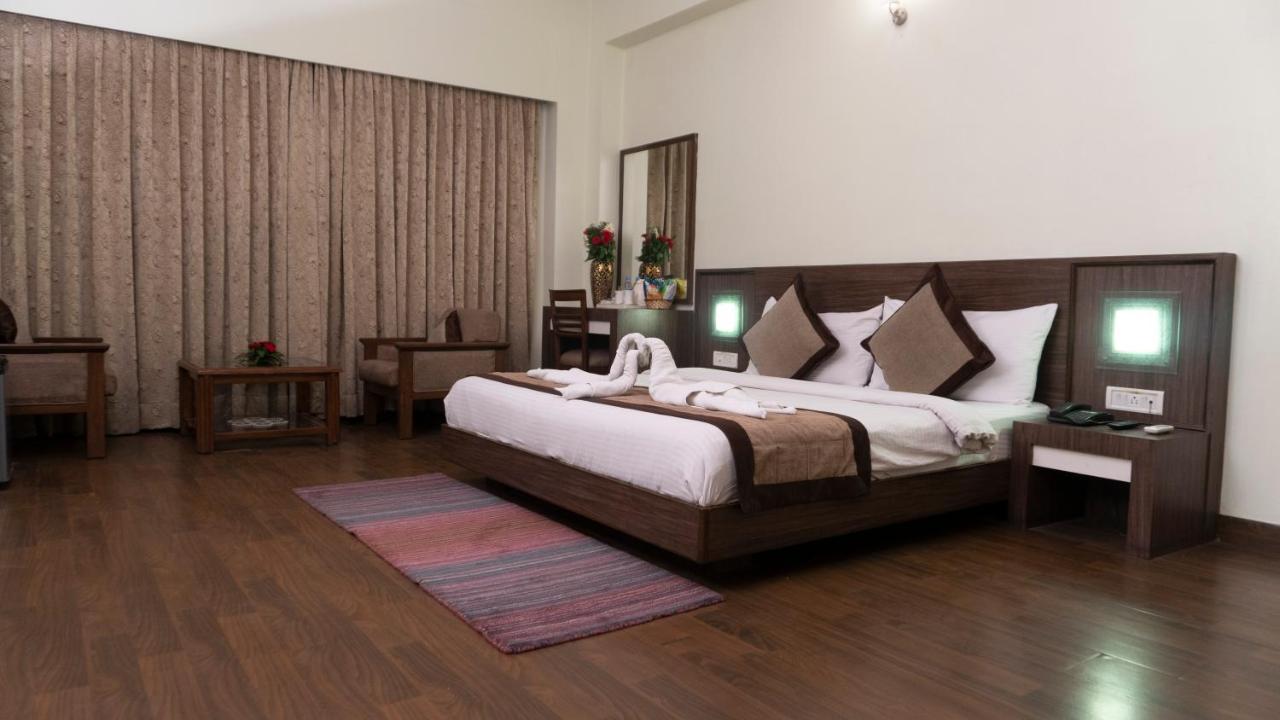 Mg Regency Hotel Baddi Ngoại thất bức ảnh