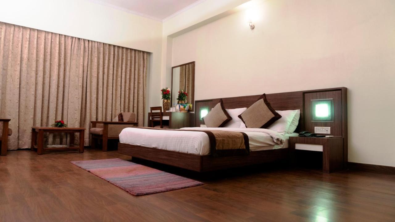 Mg Regency Hotel Baddi Ngoại thất bức ảnh