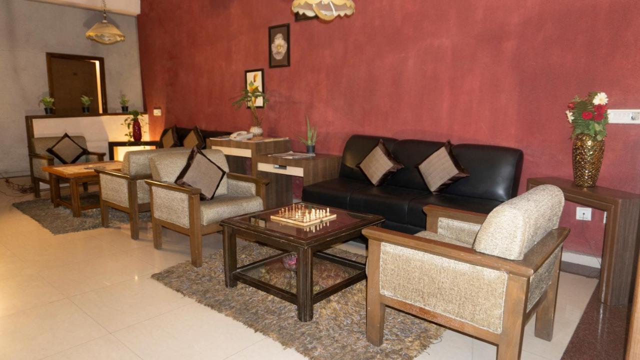 Mg Regency Hotel Baddi Ngoại thất bức ảnh