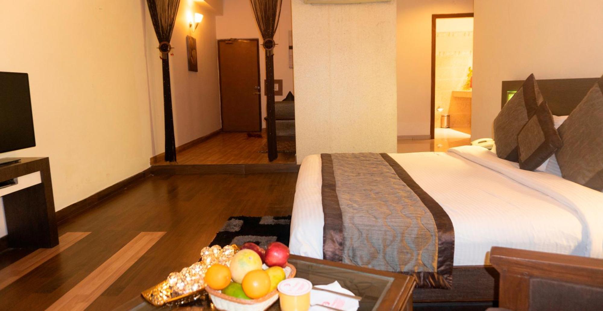 Mg Regency Hotel Baddi Ngoại thất bức ảnh