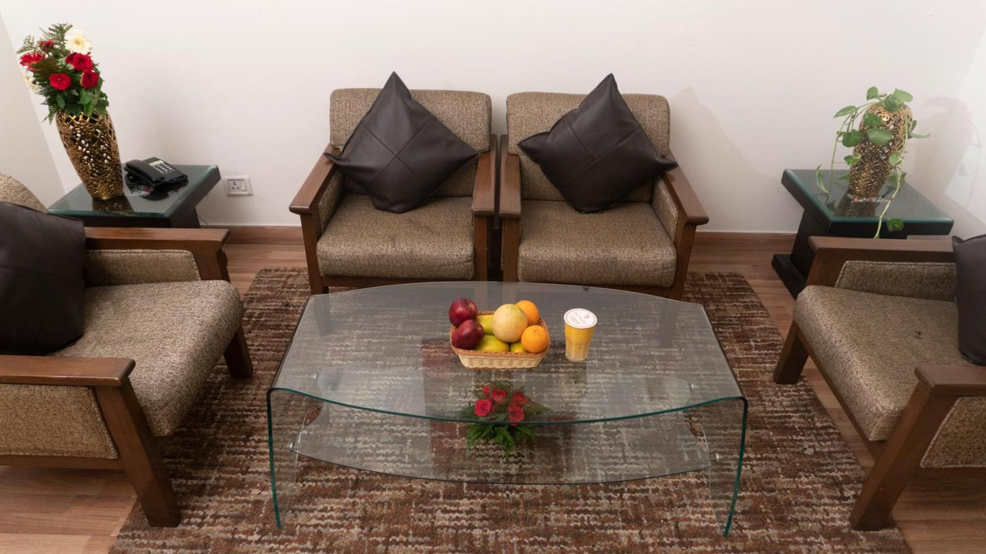 Mg Regency Hotel Baddi Ngoại thất bức ảnh