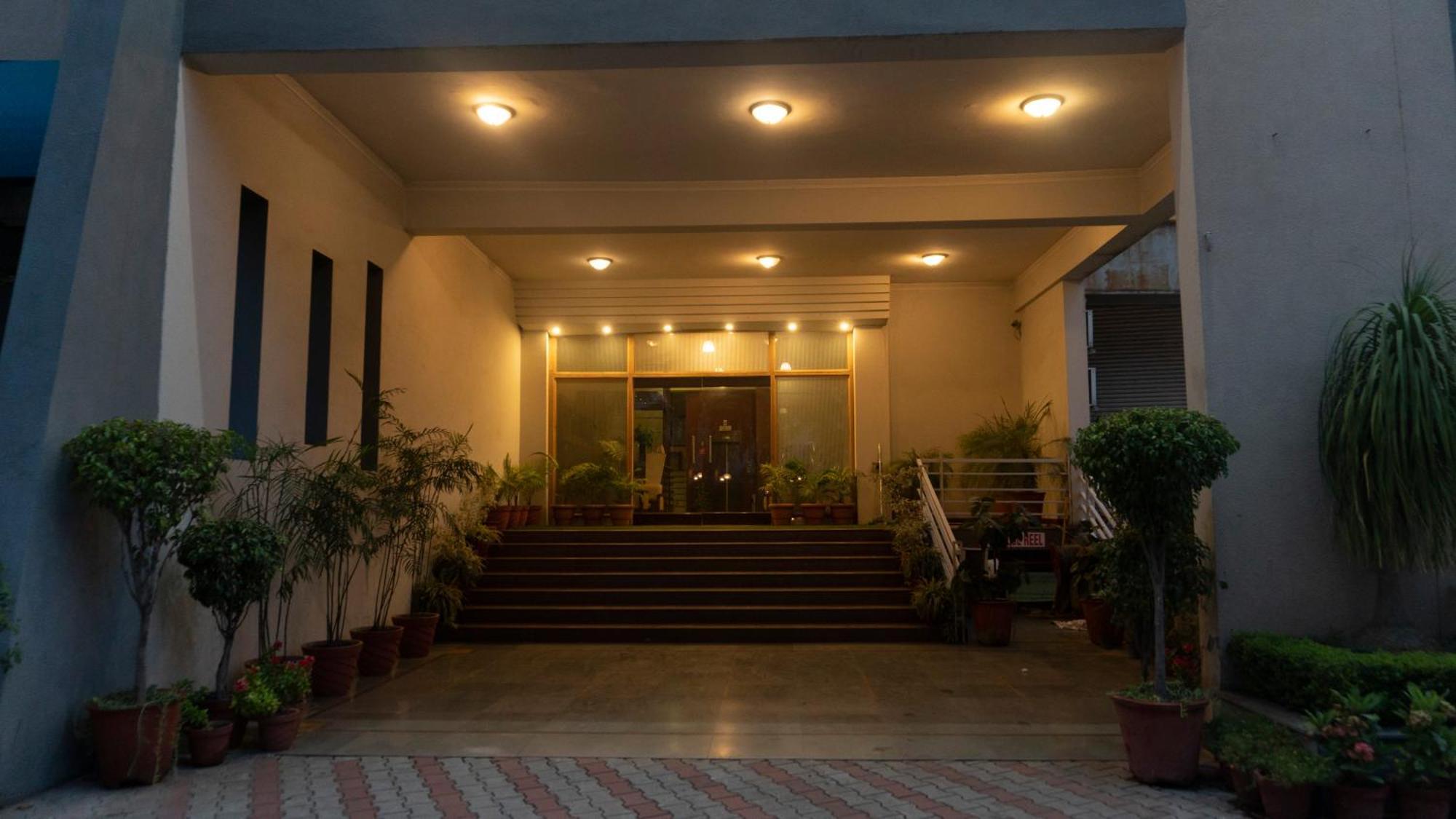 Mg Regency Hotel Baddi Ngoại thất bức ảnh