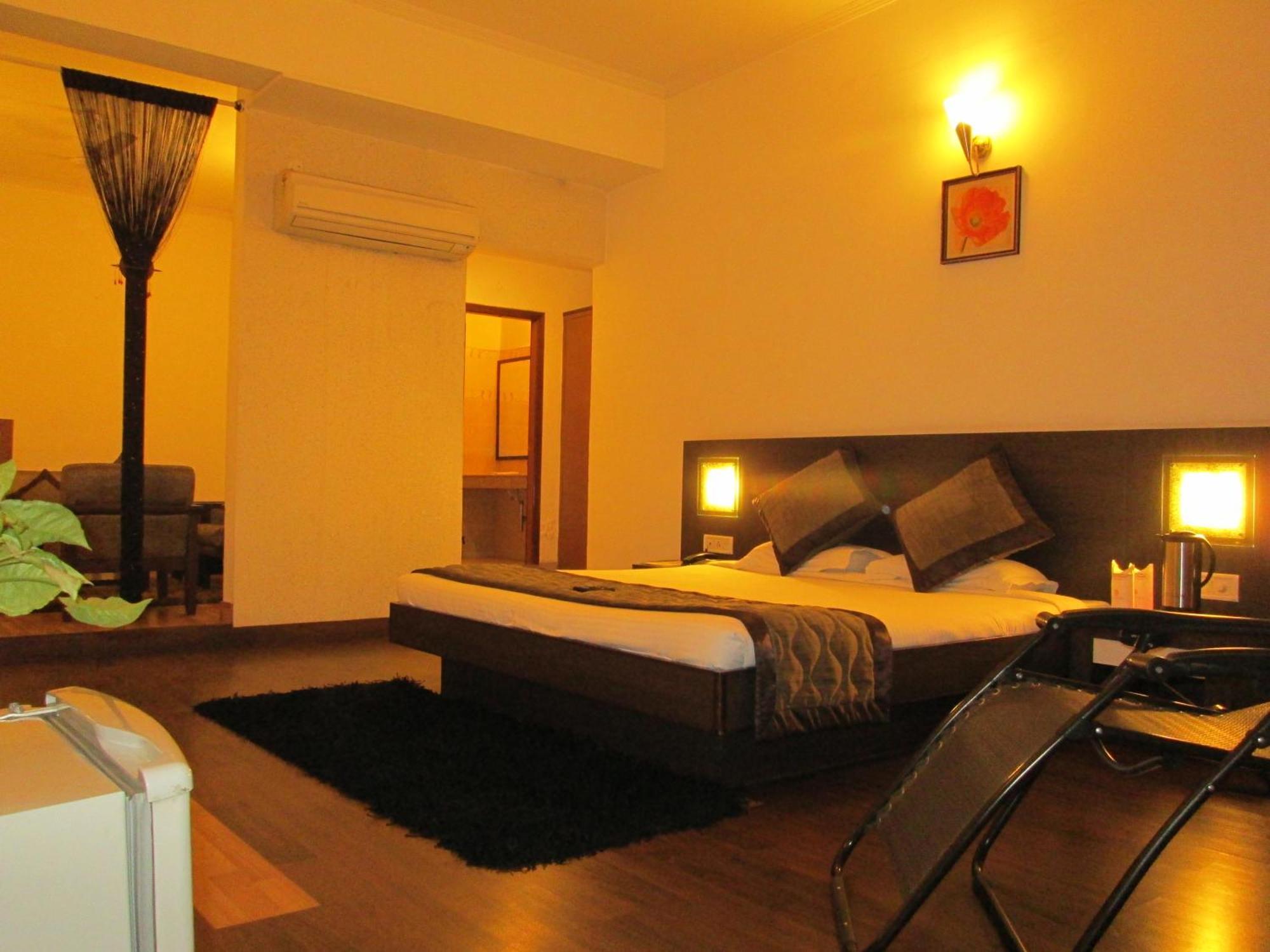 Mg Regency Hotel Baddi Ngoại thất bức ảnh